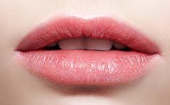 玻尿酸填充豐唇多久可以補充第二次，效果維持多久